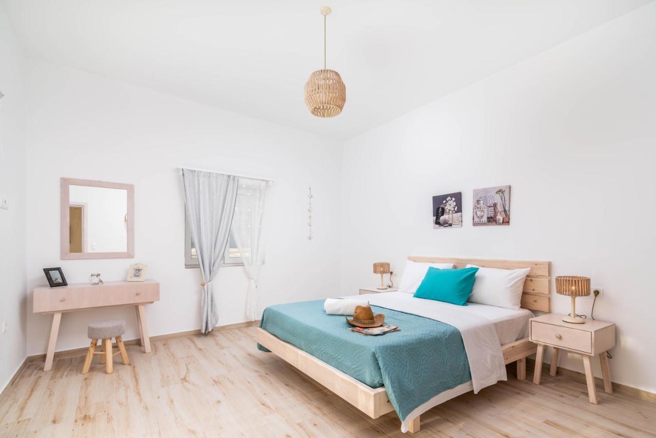 Efkosmias Apartments Pitsidia Bagian luar foto