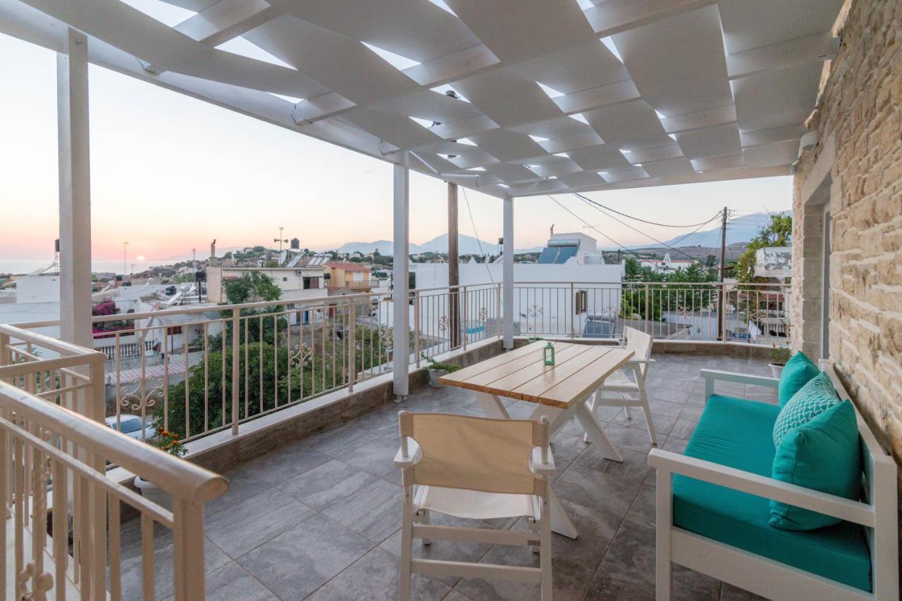 Efkosmias Apartments Pitsidia Bagian luar foto